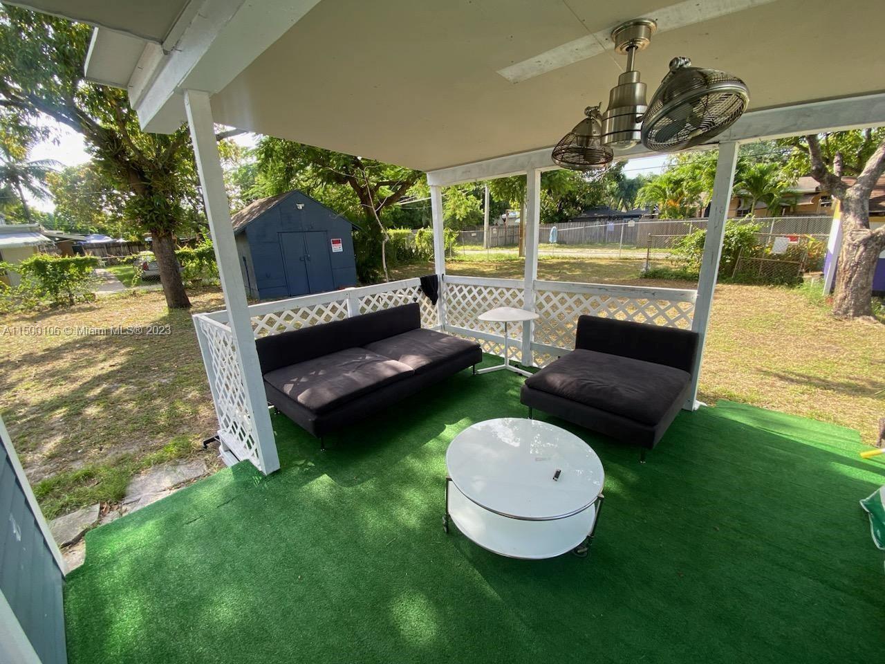 NORTH HOLLYWOOD - Residential Lease