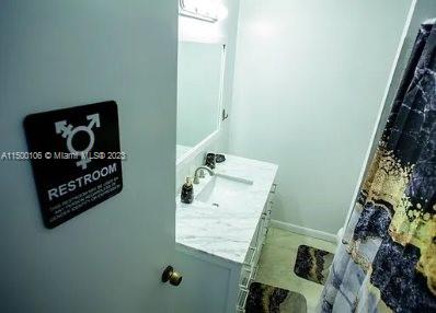 NORTH HOLLYWOOD - Residential Lease