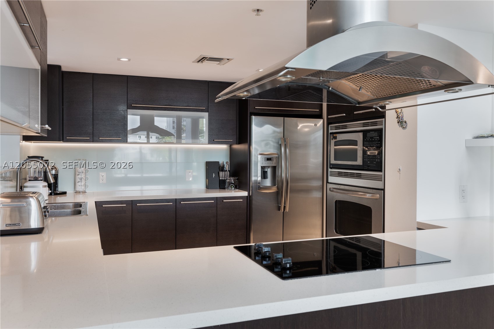 ELOQUENCE ON THE BAY CONDO - Residential