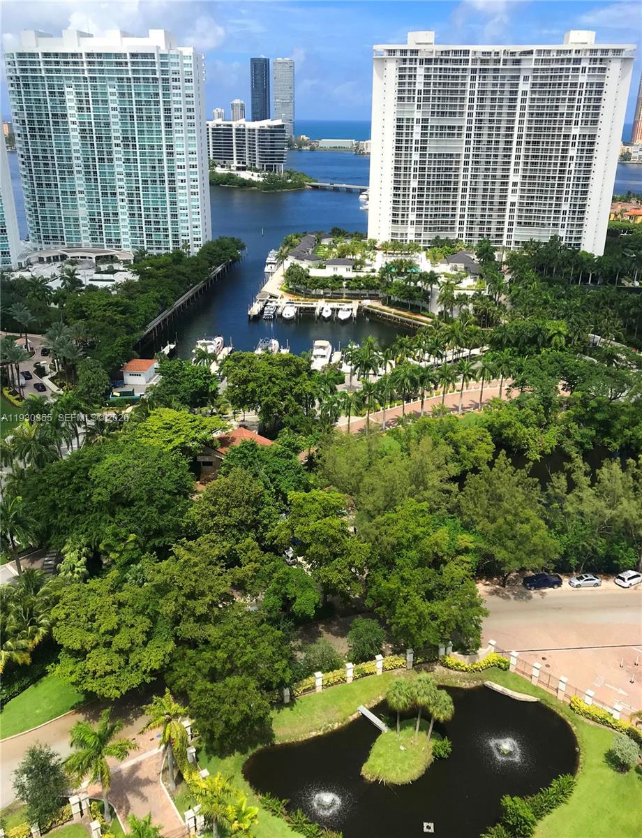 TOWER AT BISCAYNE COVE CO - Residential Lease