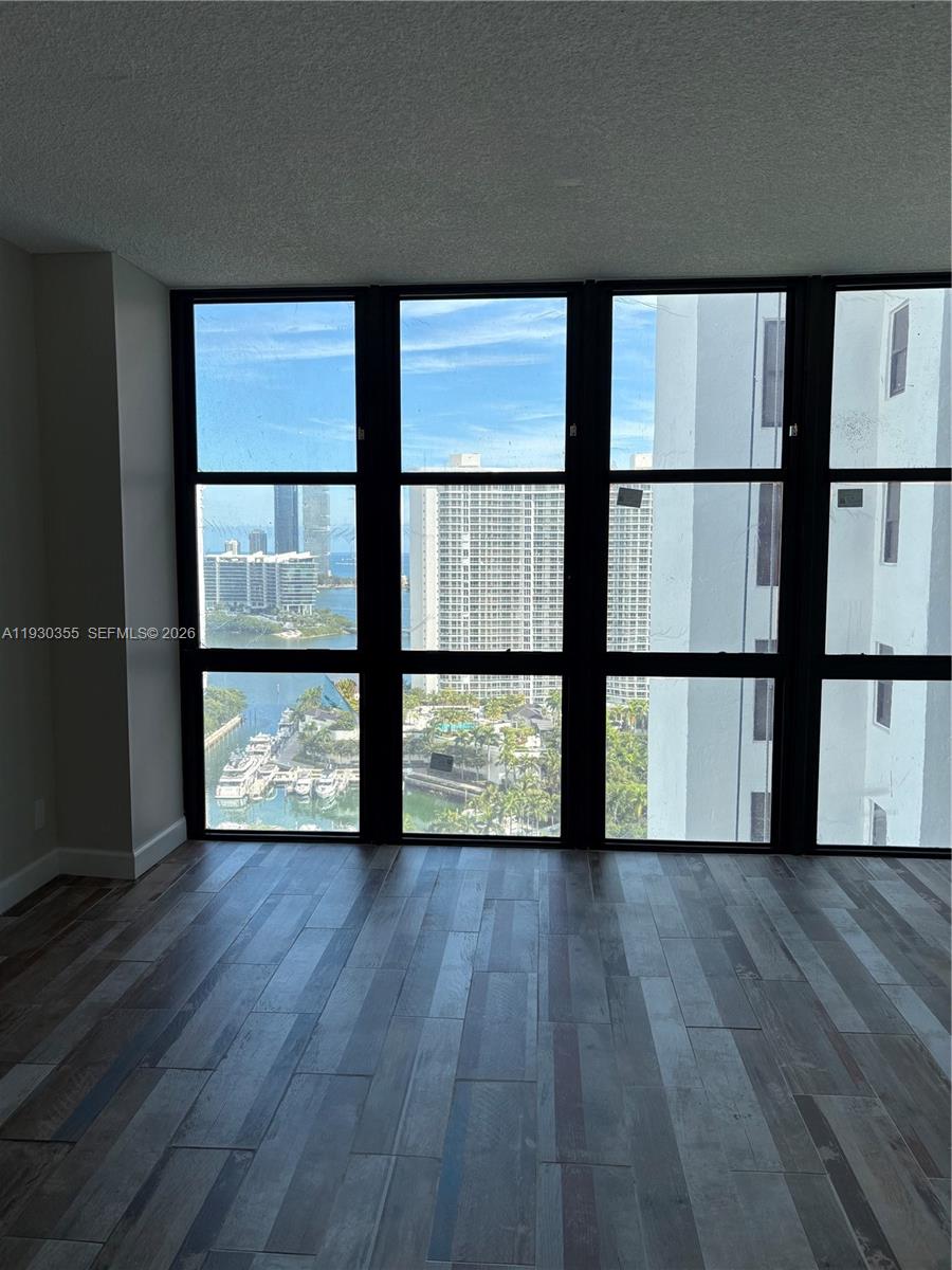 TOWER AT BISCAYNE COVE CO - Residential Lease