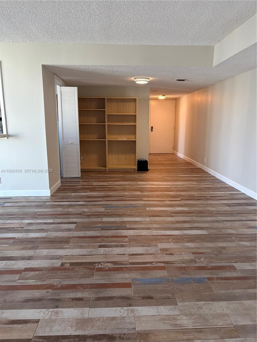 TOWER AT BISCAYNE COVE CO - Residential Lease