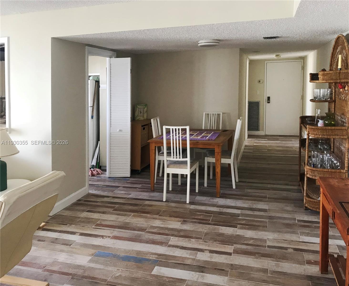 TOWER AT BISCAYNE COVE CO - Residential Lease