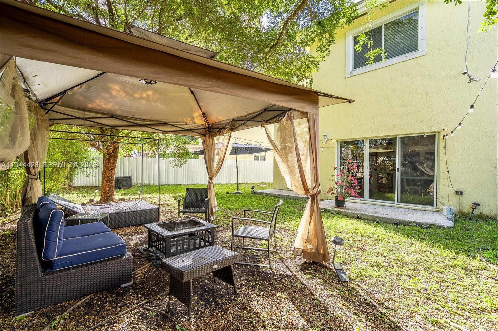 EMILIOS PLACE AT OASIS - Residential