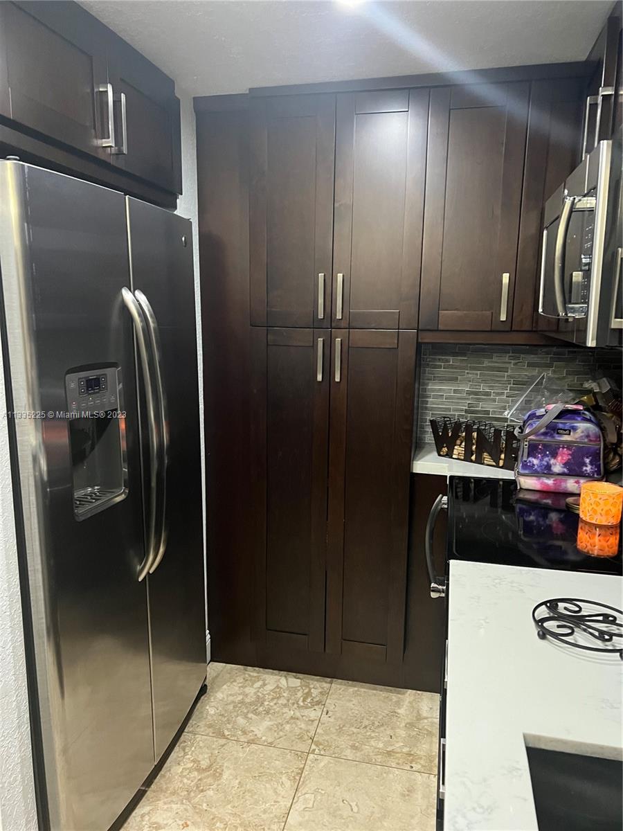 TANGERINES CONDO PH I - Residential