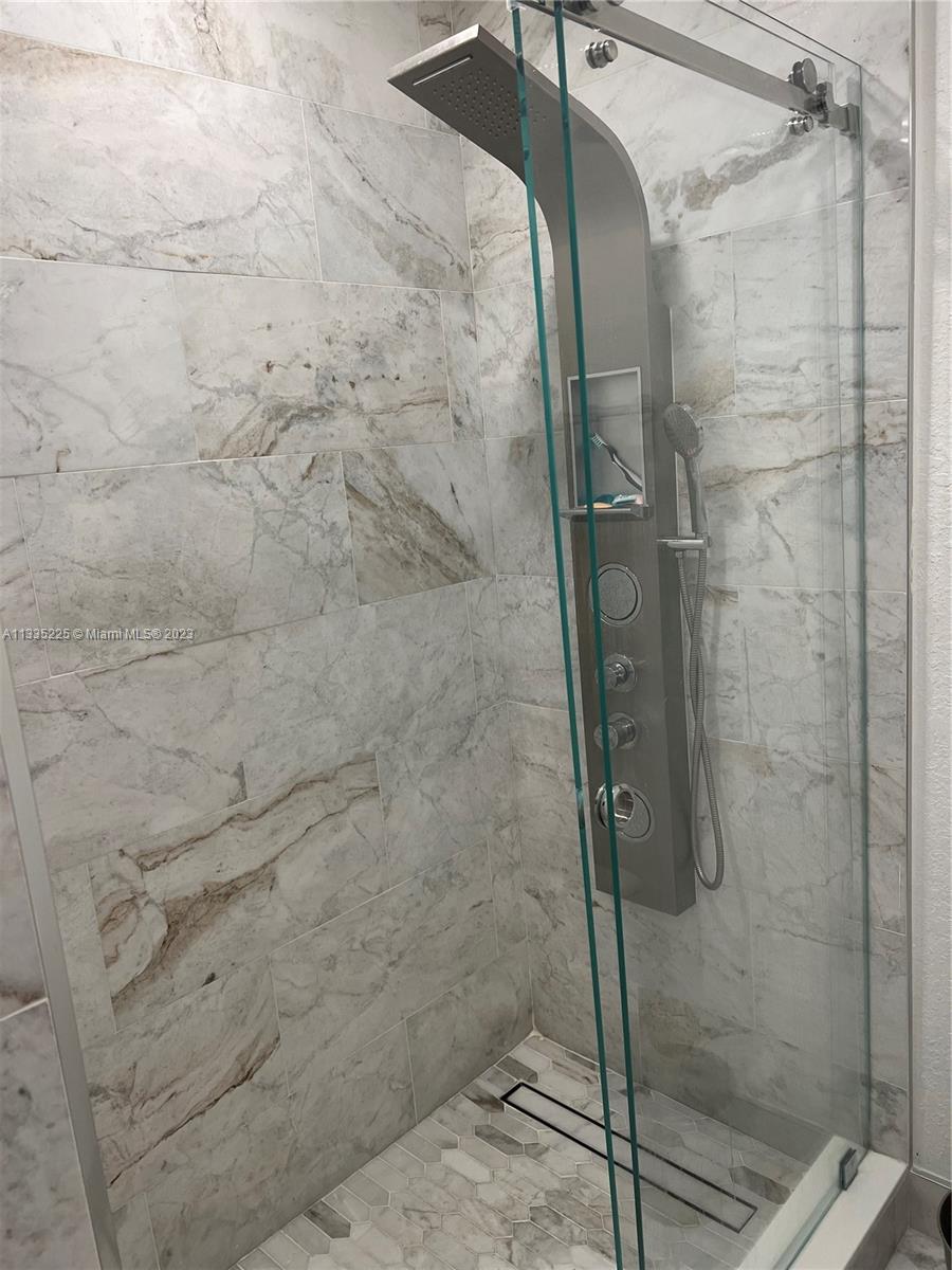 TANGERINES CONDO PH I - Residential