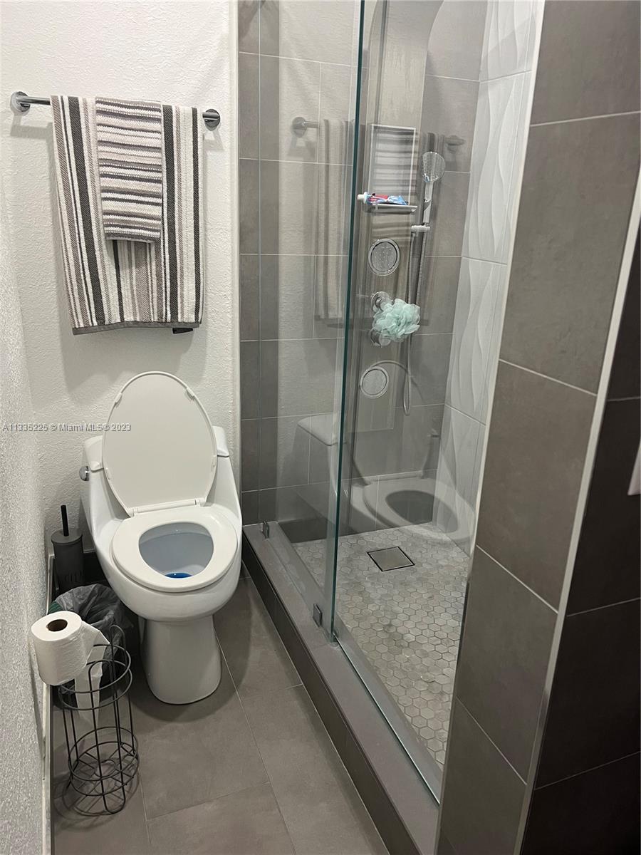 TANGERINES CONDO PH I - Residential