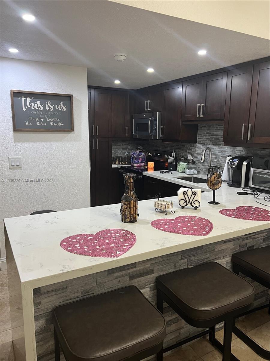 TANGERINES CONDO PH I - Residential