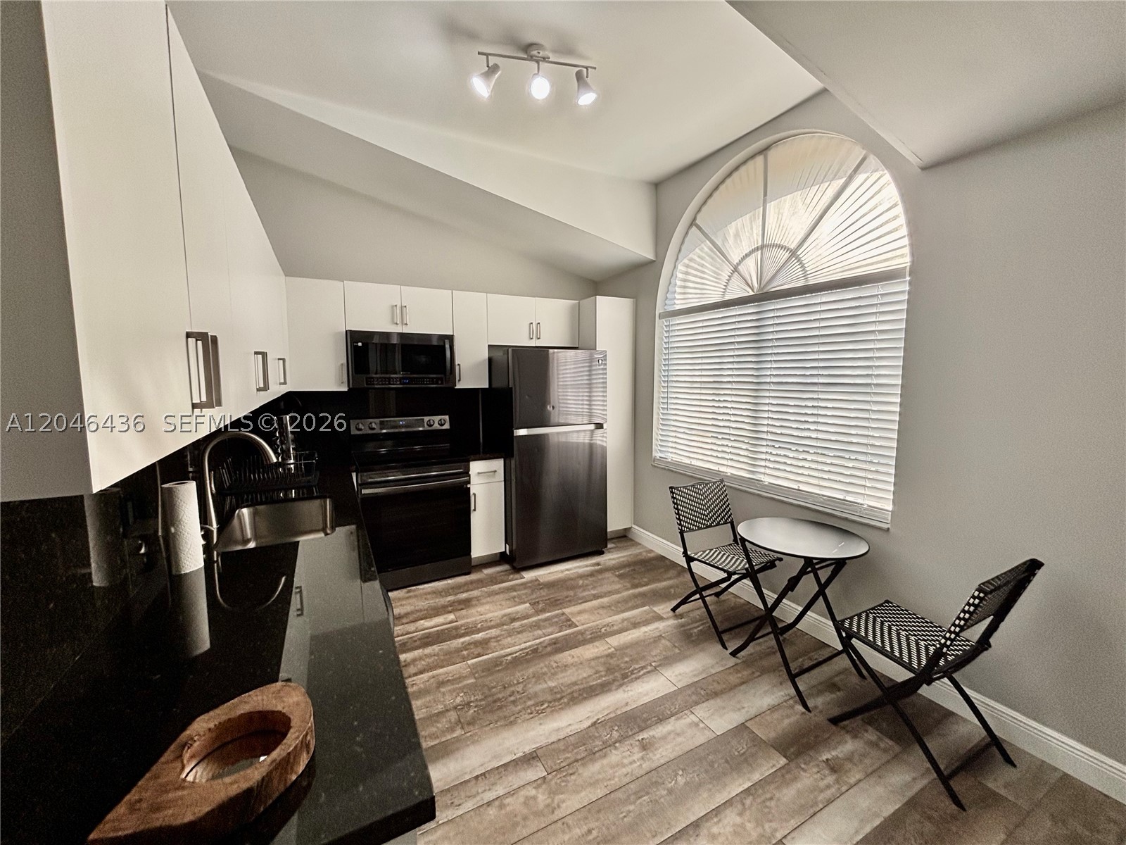 WINDY POINTE CONDO NO 65 - Residential Lease