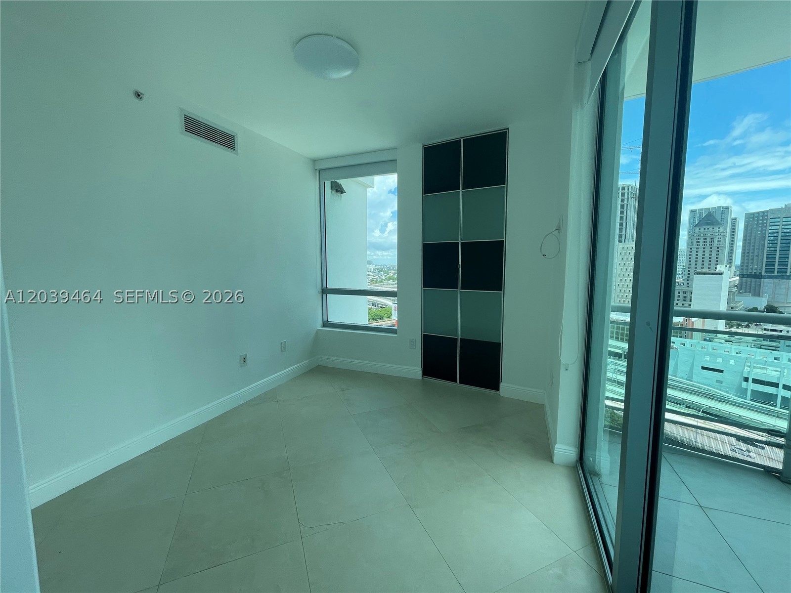 WIND CONDO - Residential Lease