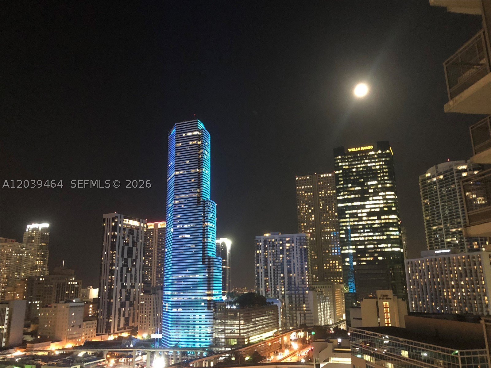WIND CONDO - Residential Lease
