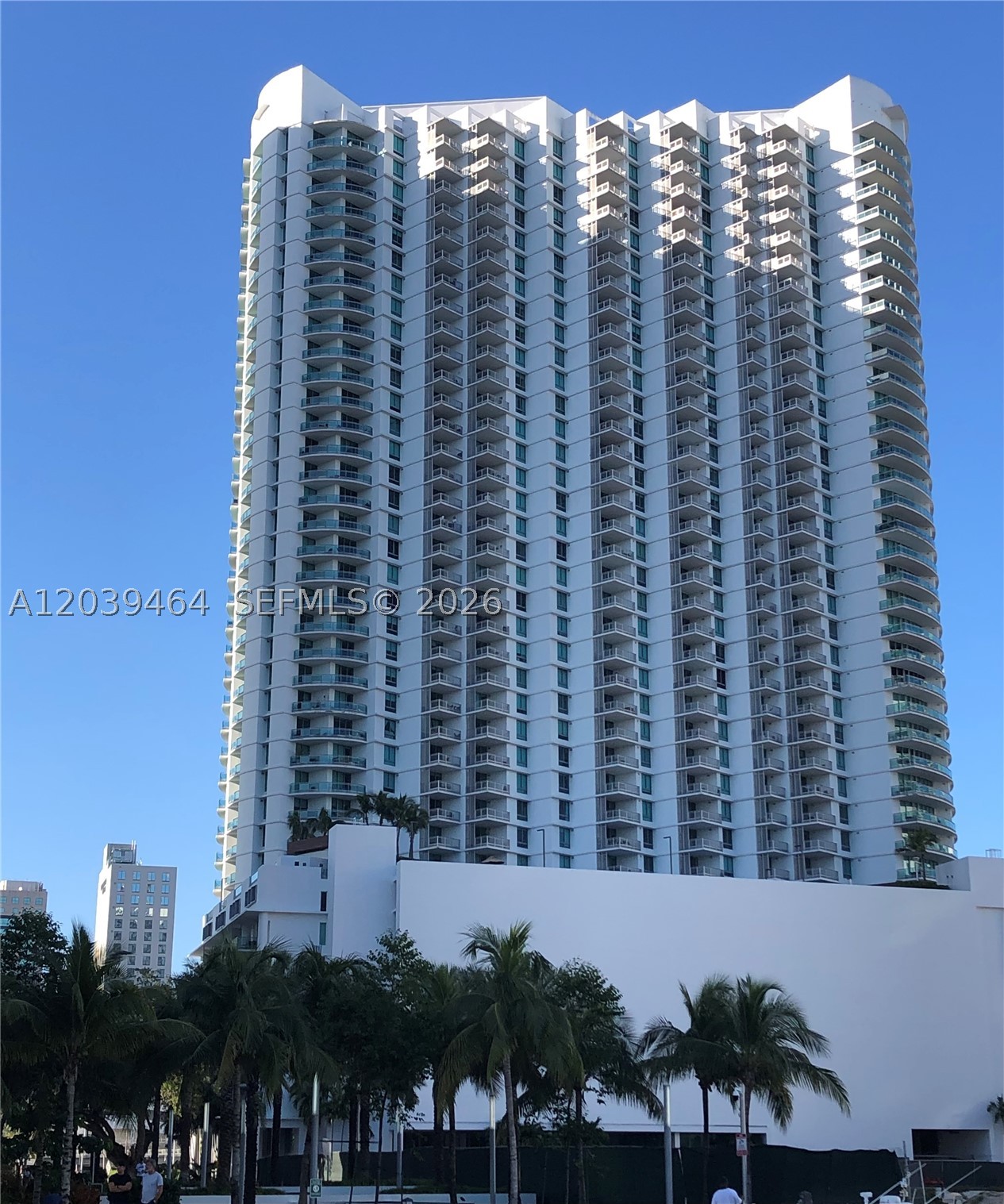 WIND CONDO - Residential Lease