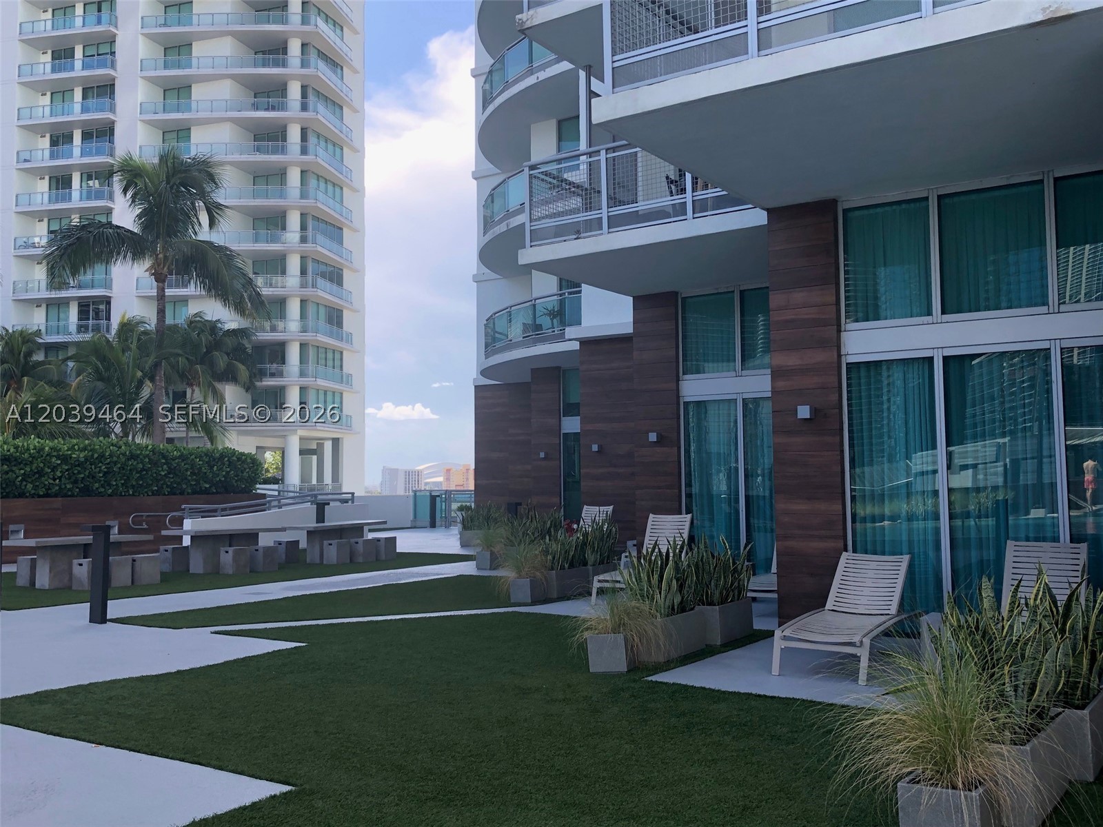 WIND CONDO - Residential Lease