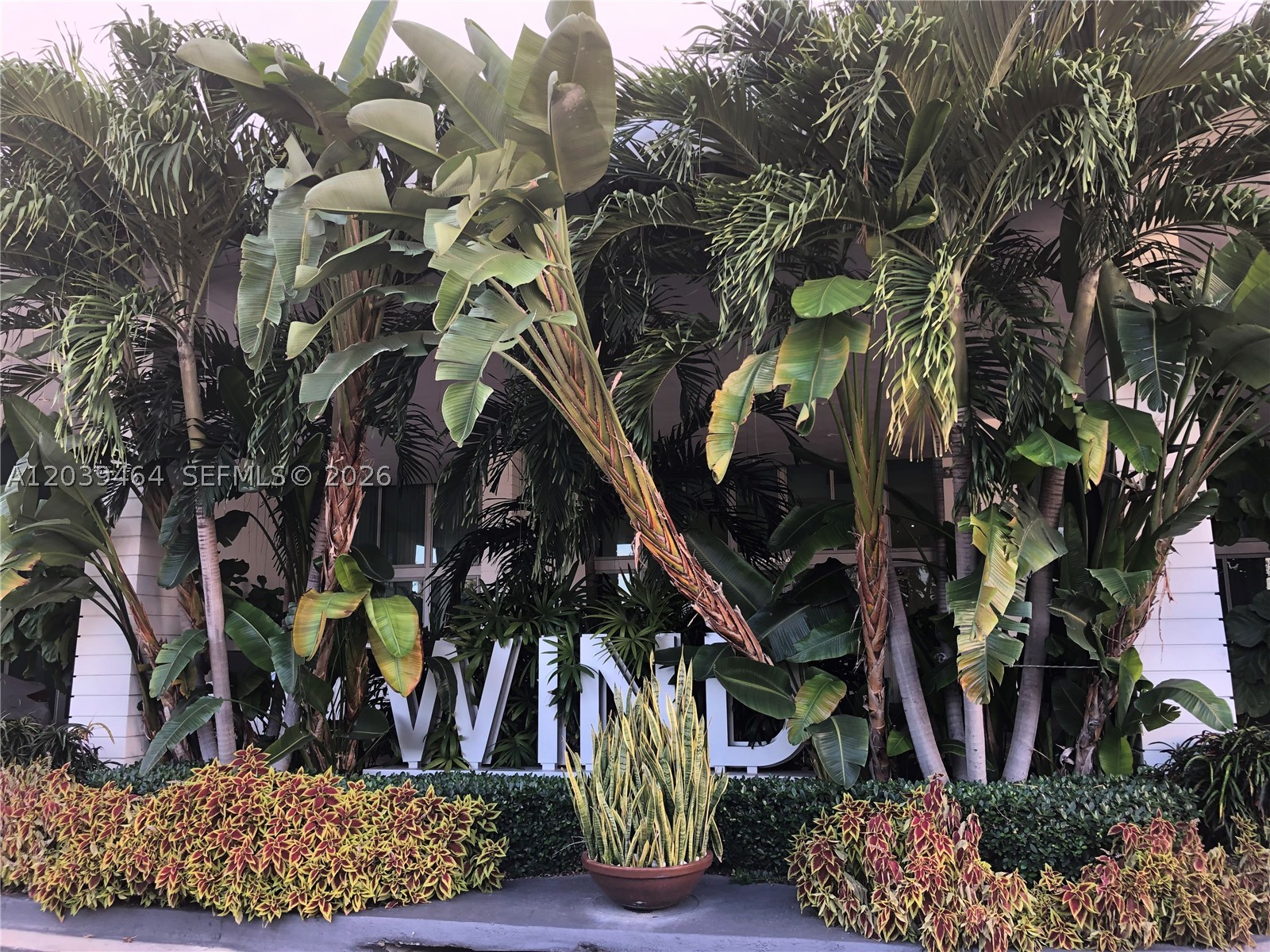 WIND CONDO - Residential Lease
