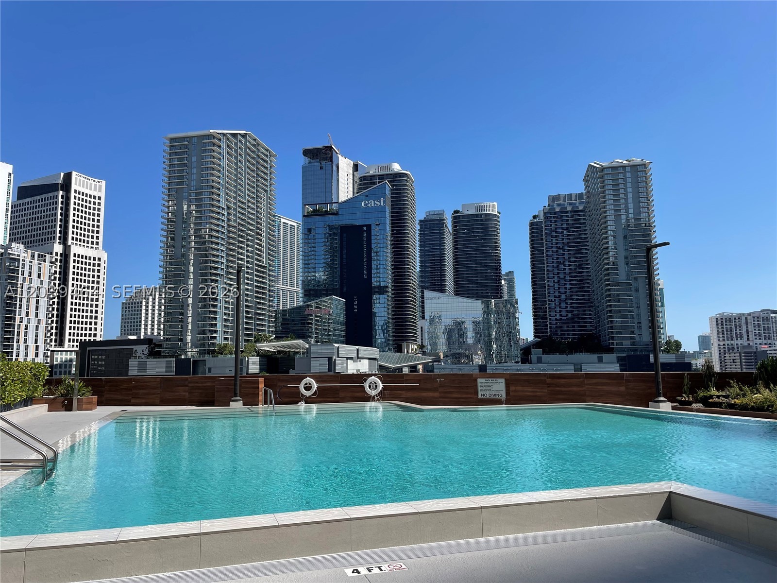 WIND CONDO - Residential Lease