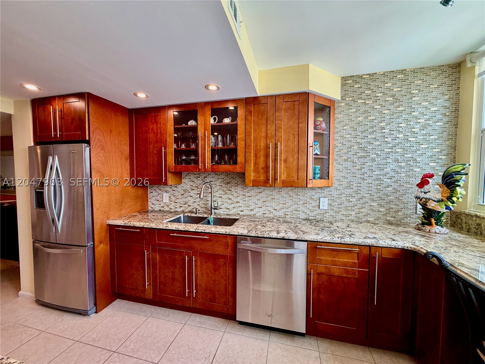 LAKE POINT TOWER CONDOMIN - Residential