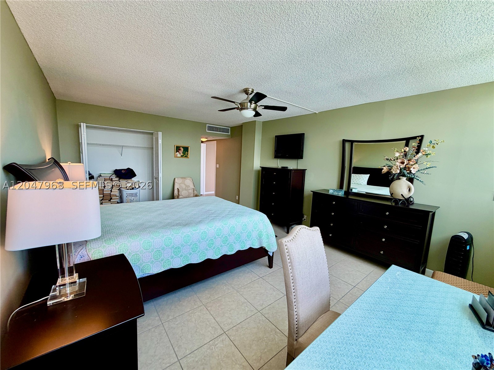 LAKE POINT TOWER CONDOMIN - Residential