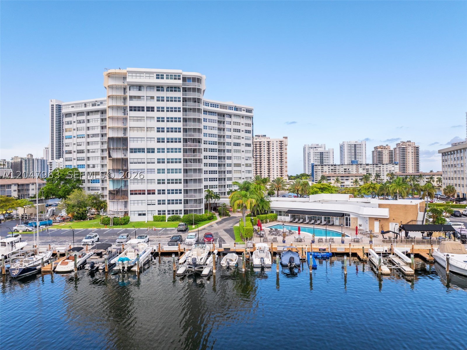 LAKE POINT TOWER CONDOMIN - Residential