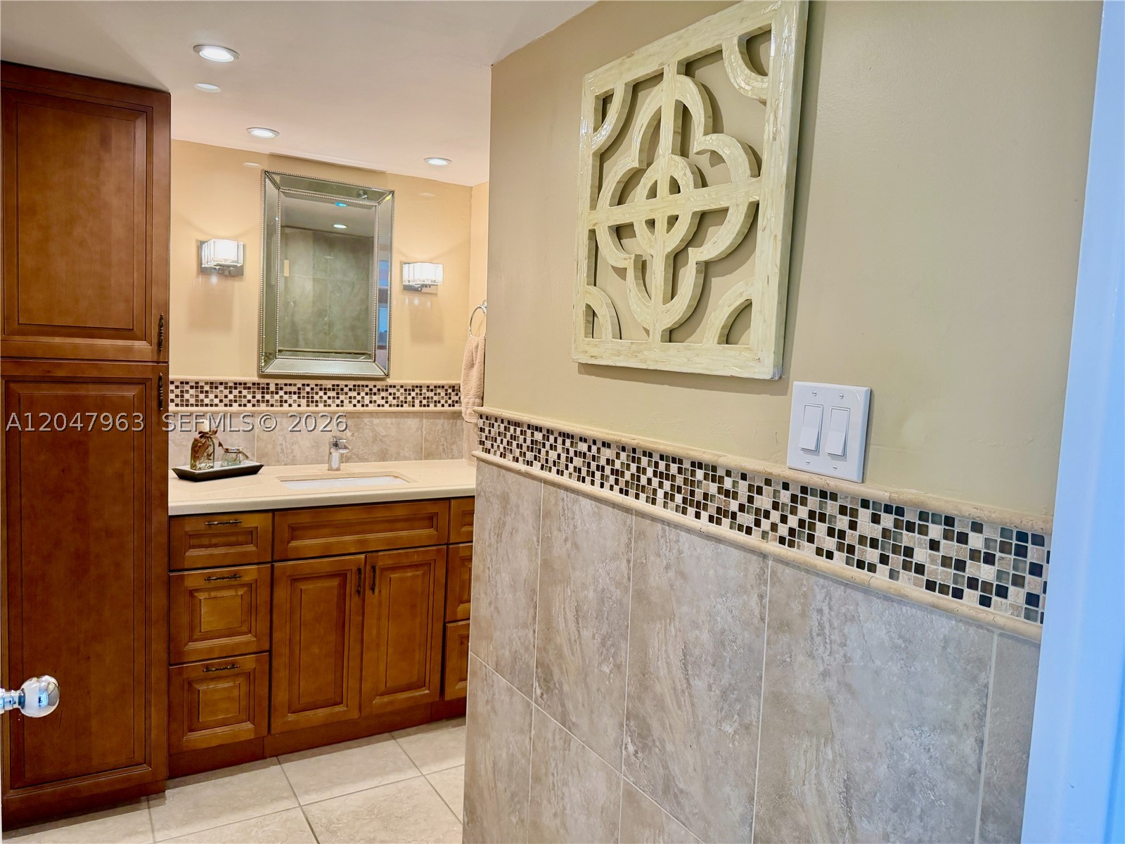LAKE POINT TOWER CONDOMIN - Residential