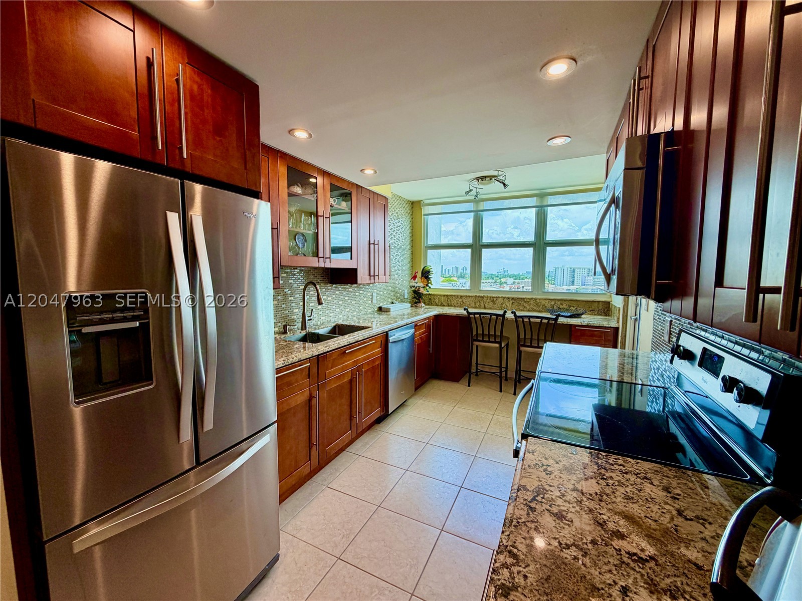 LAKE POINT TOWER CONDOMIN - Residential