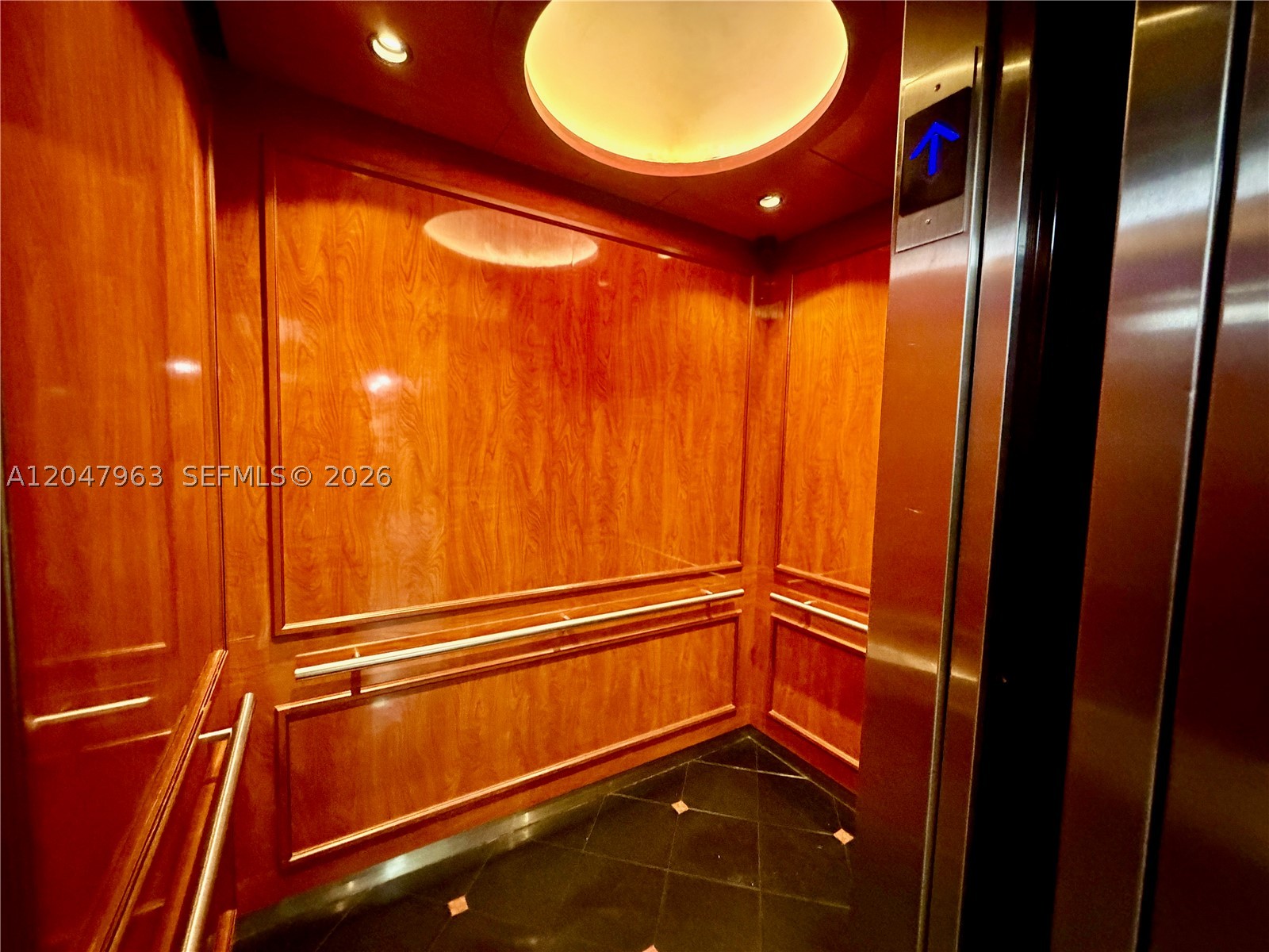 LAKE POINT TOWER CONDOMIN - Residential