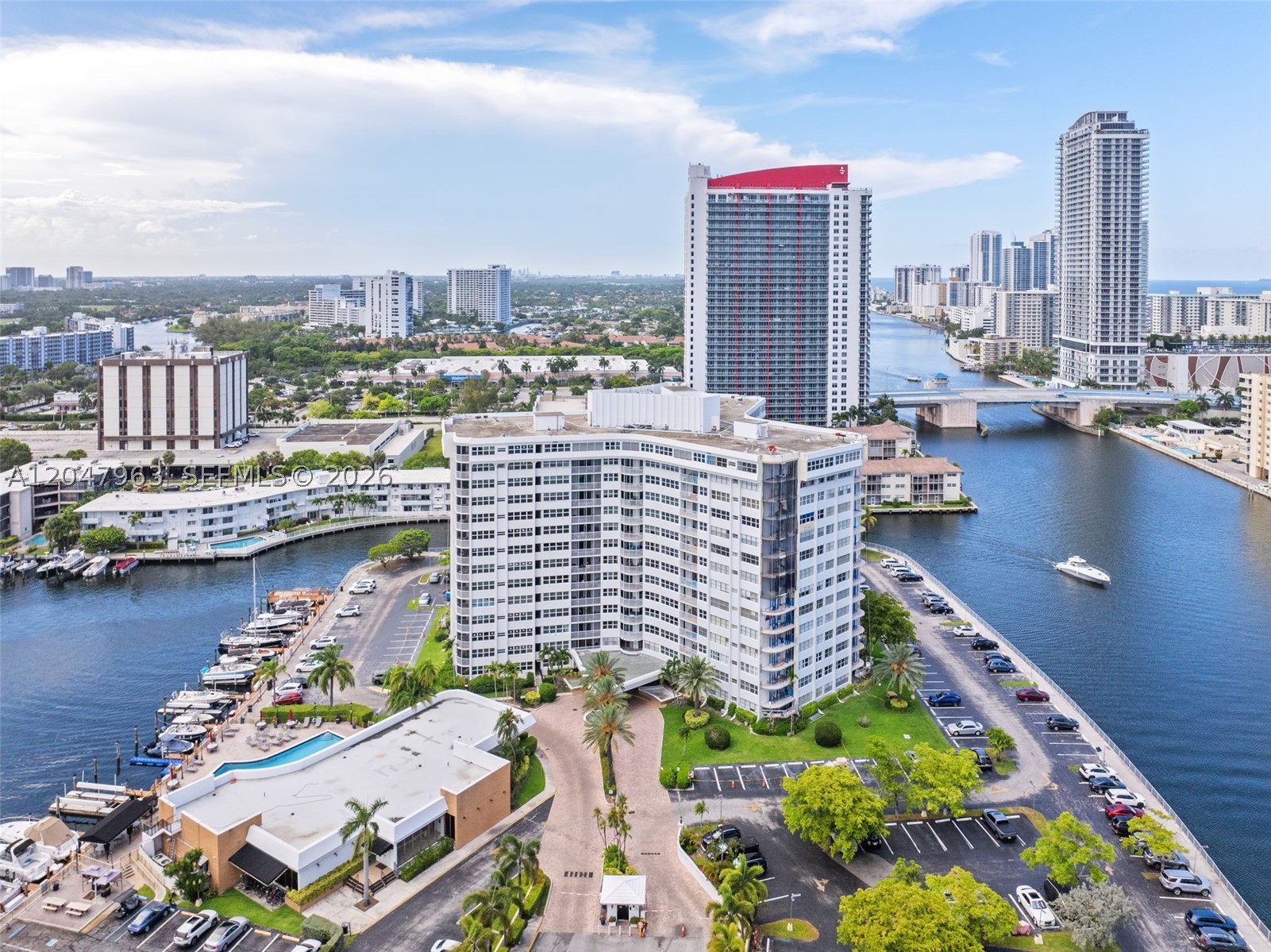 LAKE POINT TOWER CONDOMIN - Residential