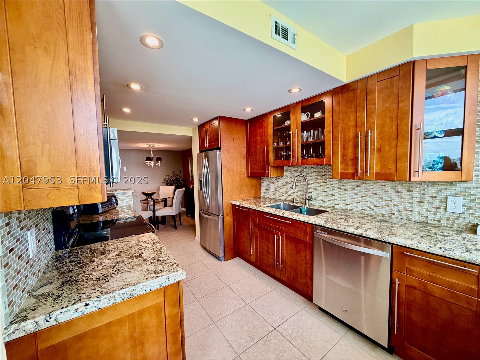 LAKE POINT TOWER CONDOMIN - Residential