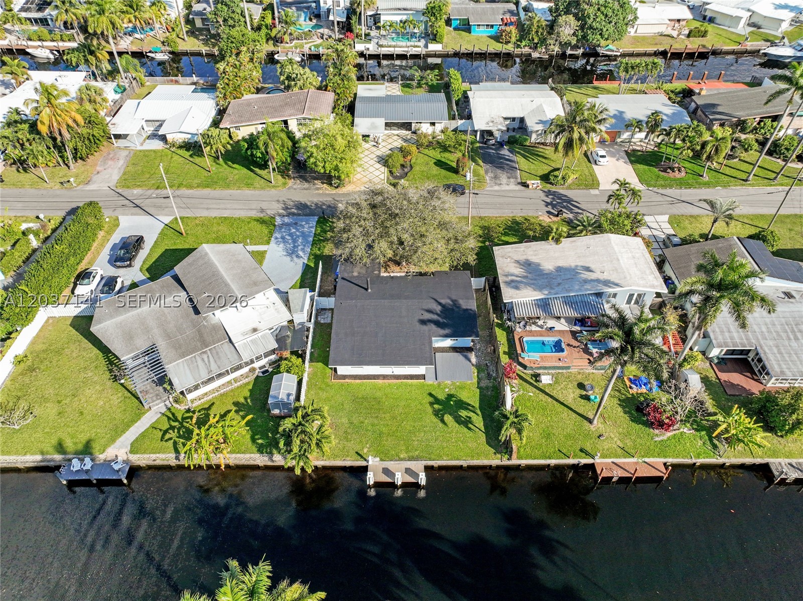 LAUDERDALE ISLES NO 2-BLK - Residential