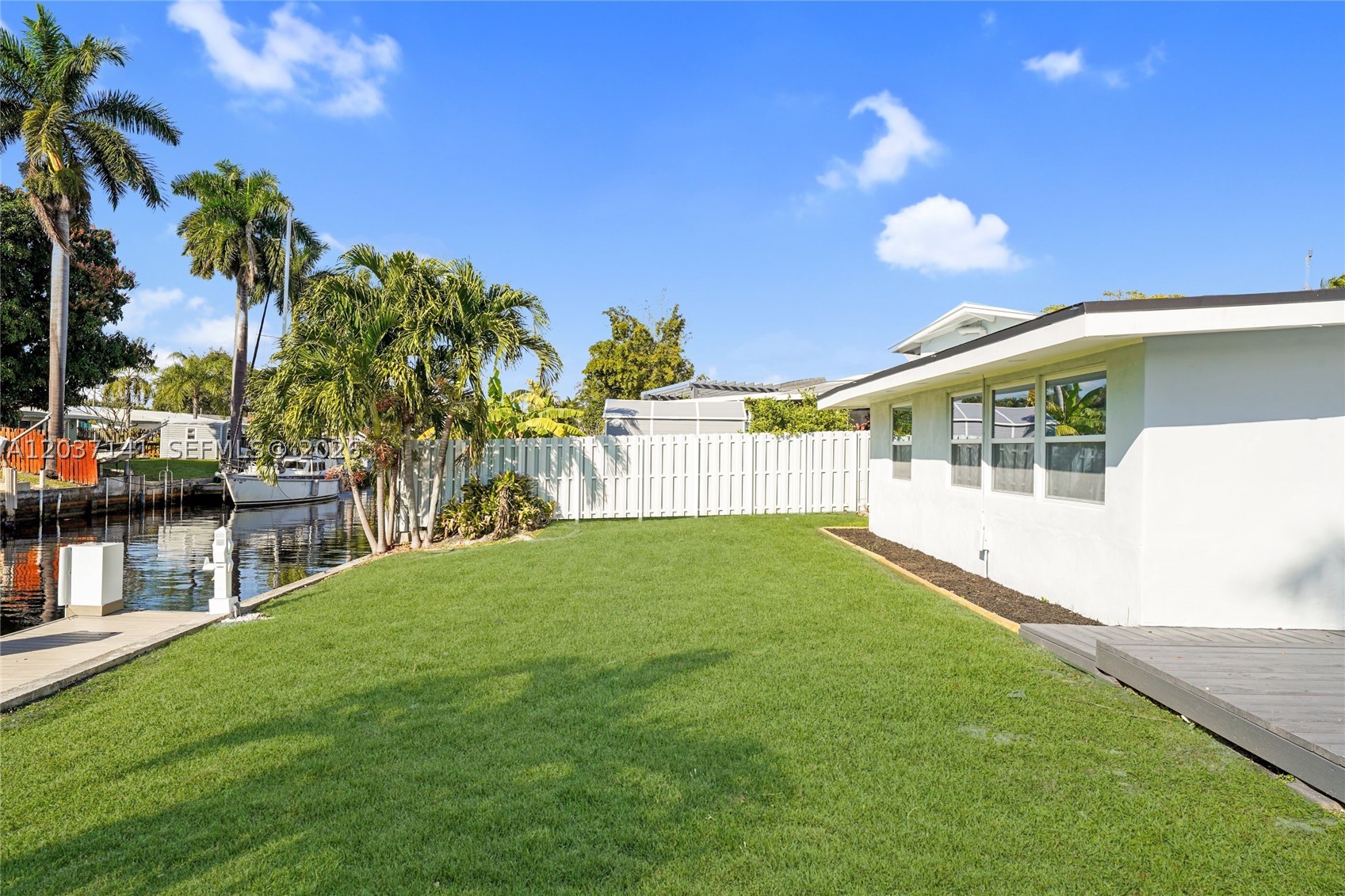 LAUDERDALE ISLES NO 2-BLK - Residential
