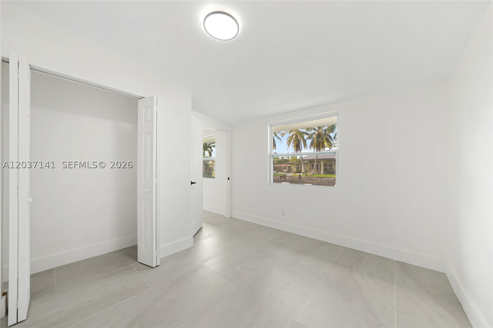 LAUDERDALE ISLES NO 2-BLK - Residential