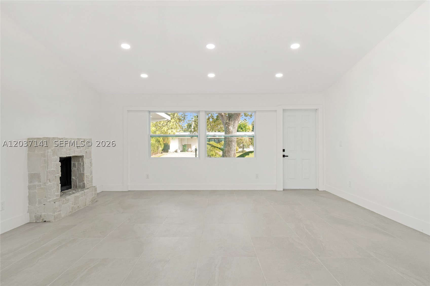 LAUDERDALE ISLES NO 2-BLK - Residential