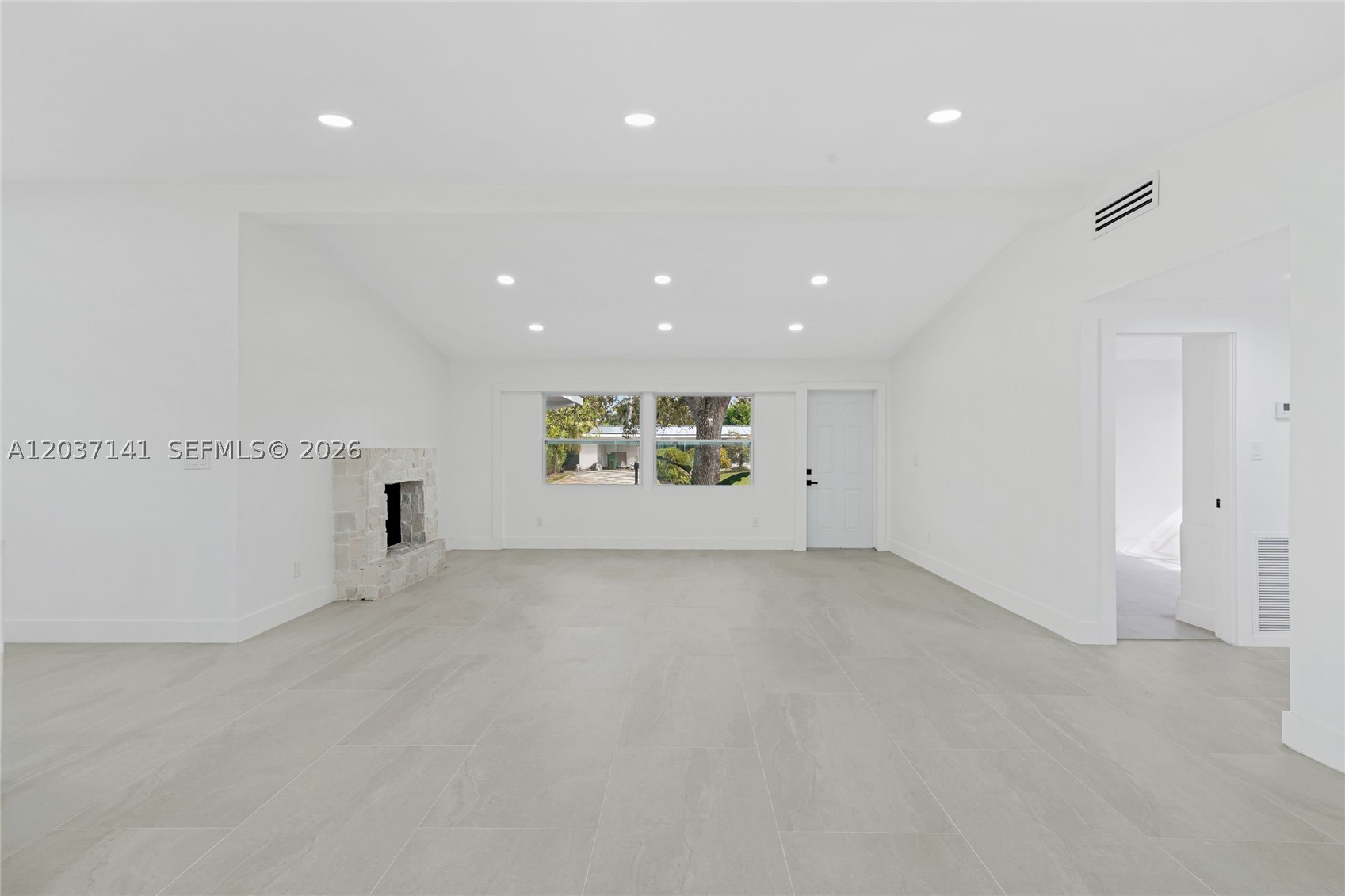 LAUDERDALE ISLES NO 2-BLK - Residential