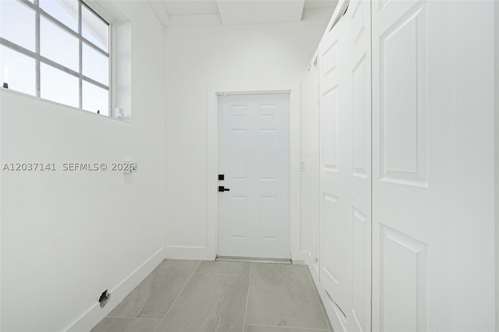 LAUDERDALE ISLES NO 2-BLK - Residential
