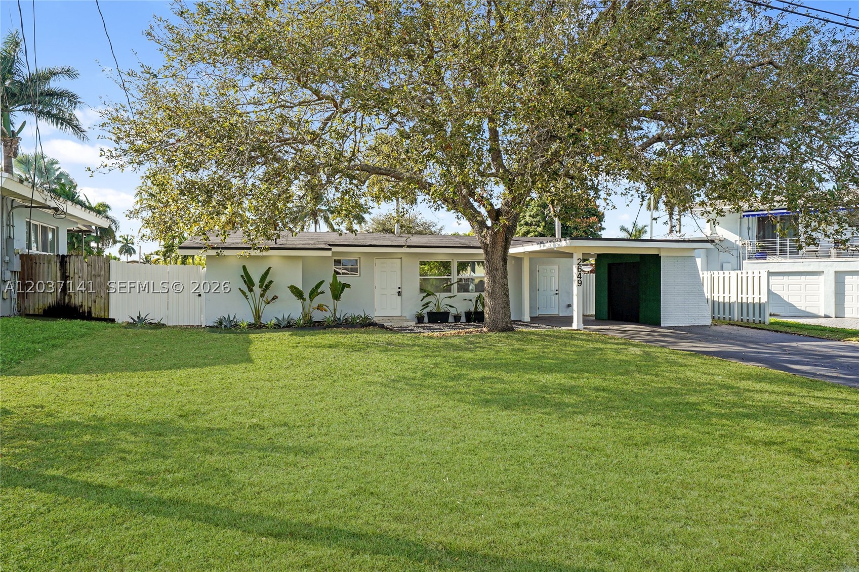 LAUDERDALE ISLES NO 2-BLK - Residential