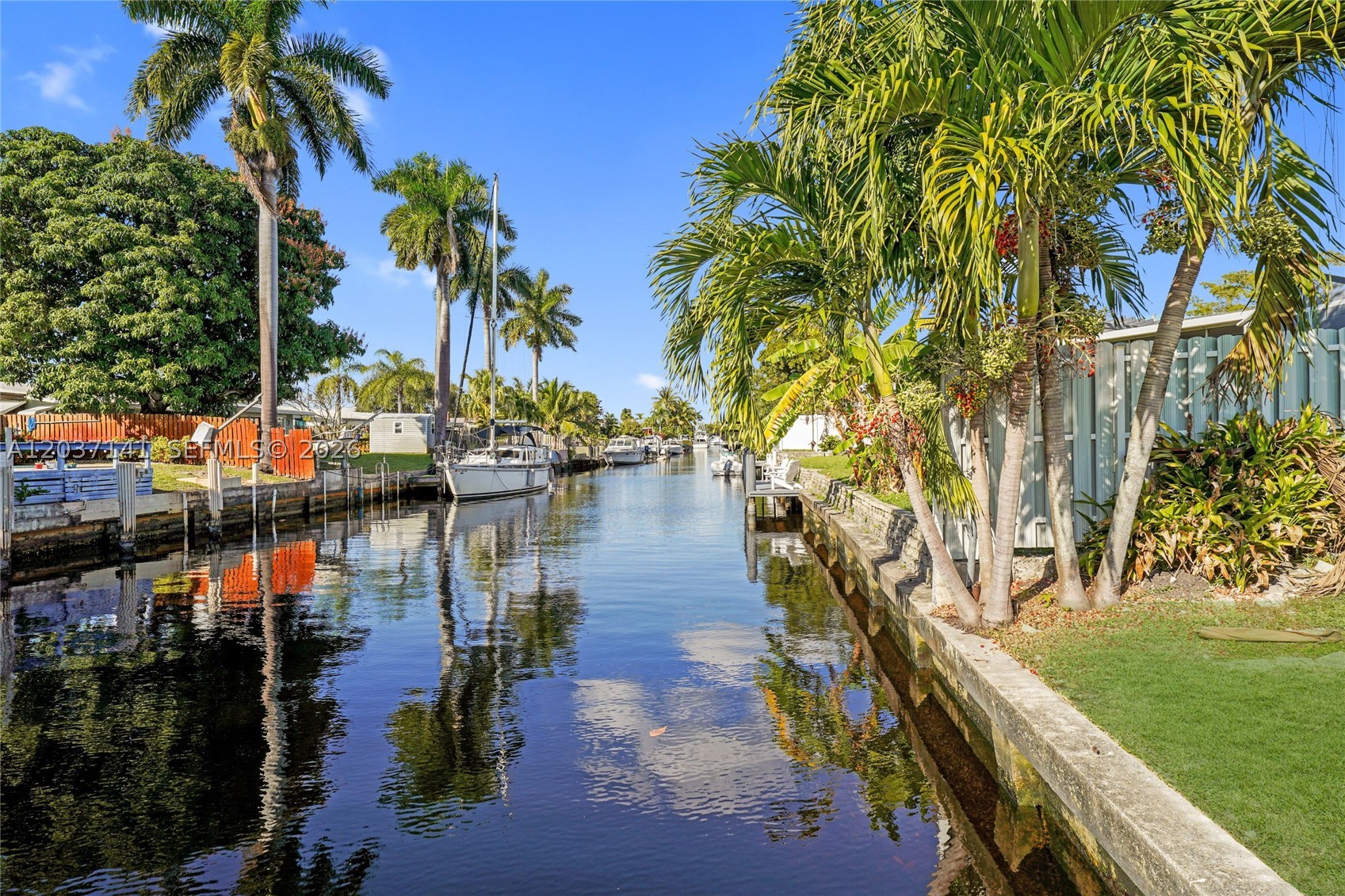 LAUDERDALE ISLES NO 2-BLK - Residential