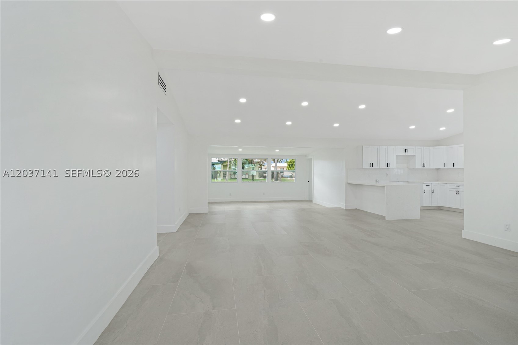 LAUDERDALE ISLES NO 2-BLK - Residential