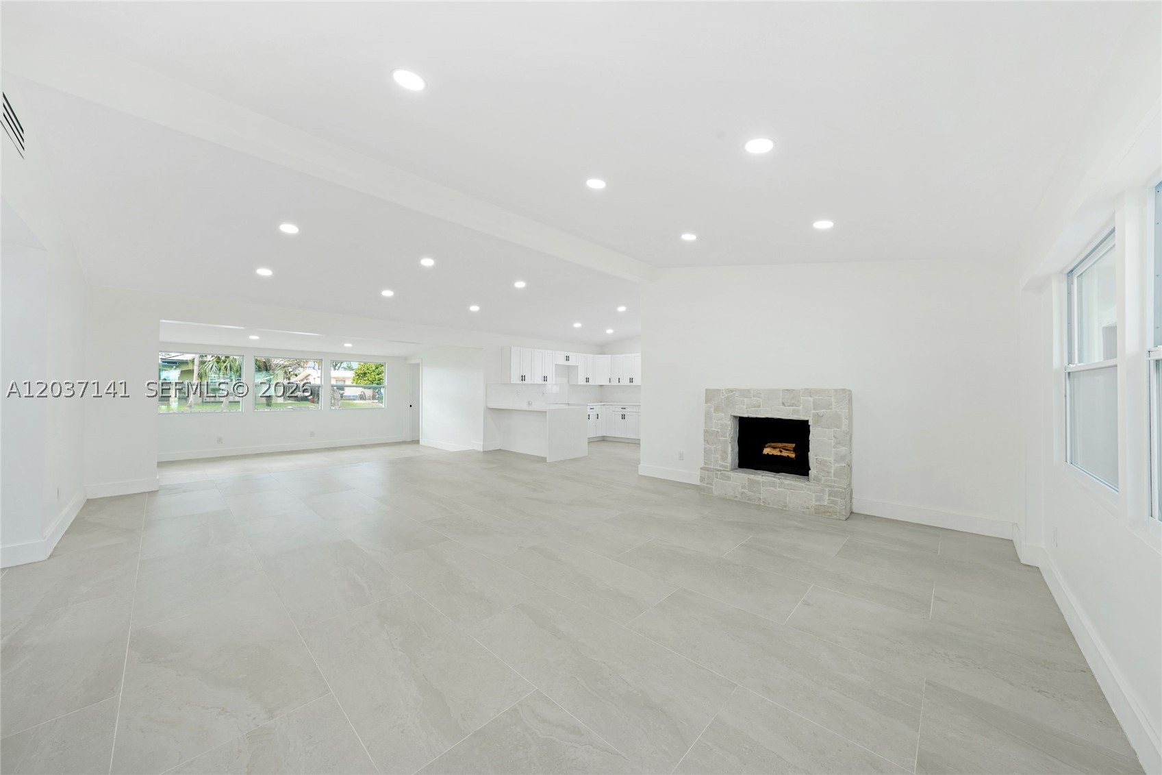 LAUDERDALE ISLES NO 2-BLK - Residential