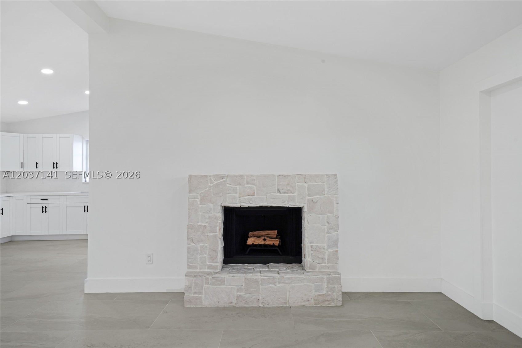 LAUDERDALE ISLES NO 2-BLK - Residential