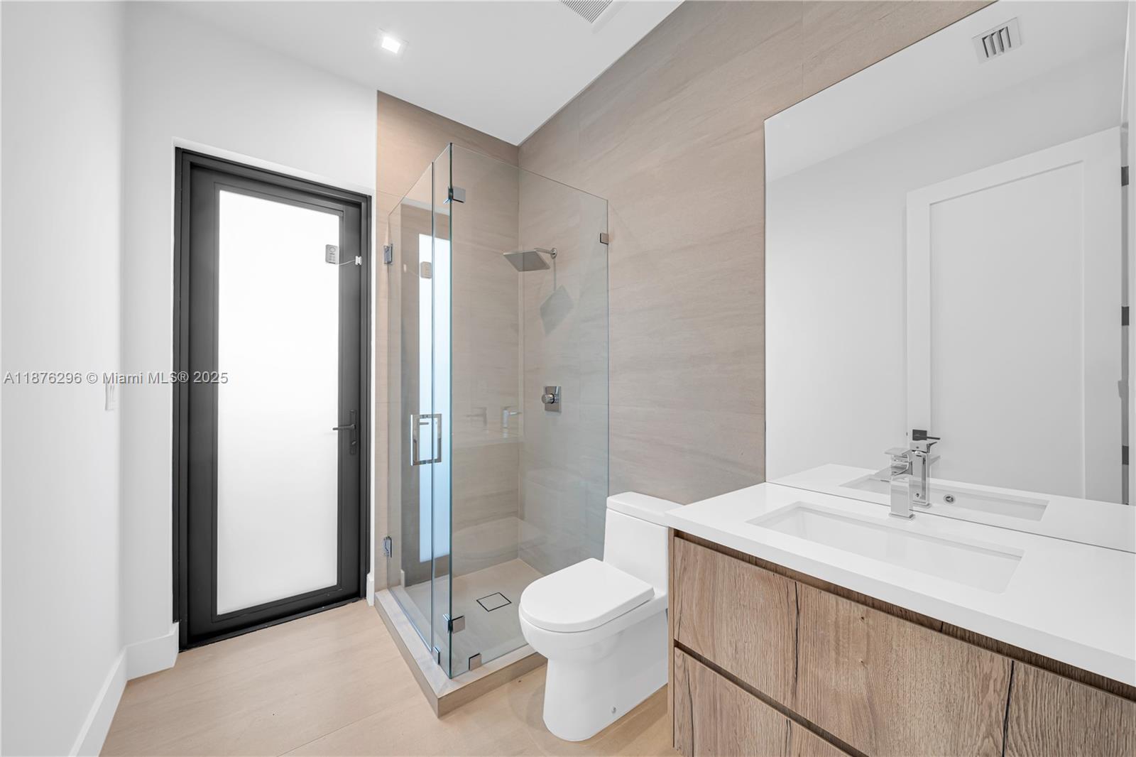 AMND PLAT OF MIAMI SUB UR - Residential Lease
