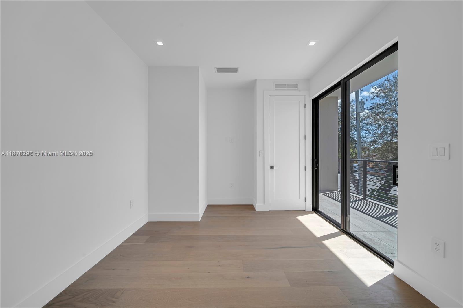 AMND PLAT OF MIAMI SUB UR - Residential Lease
