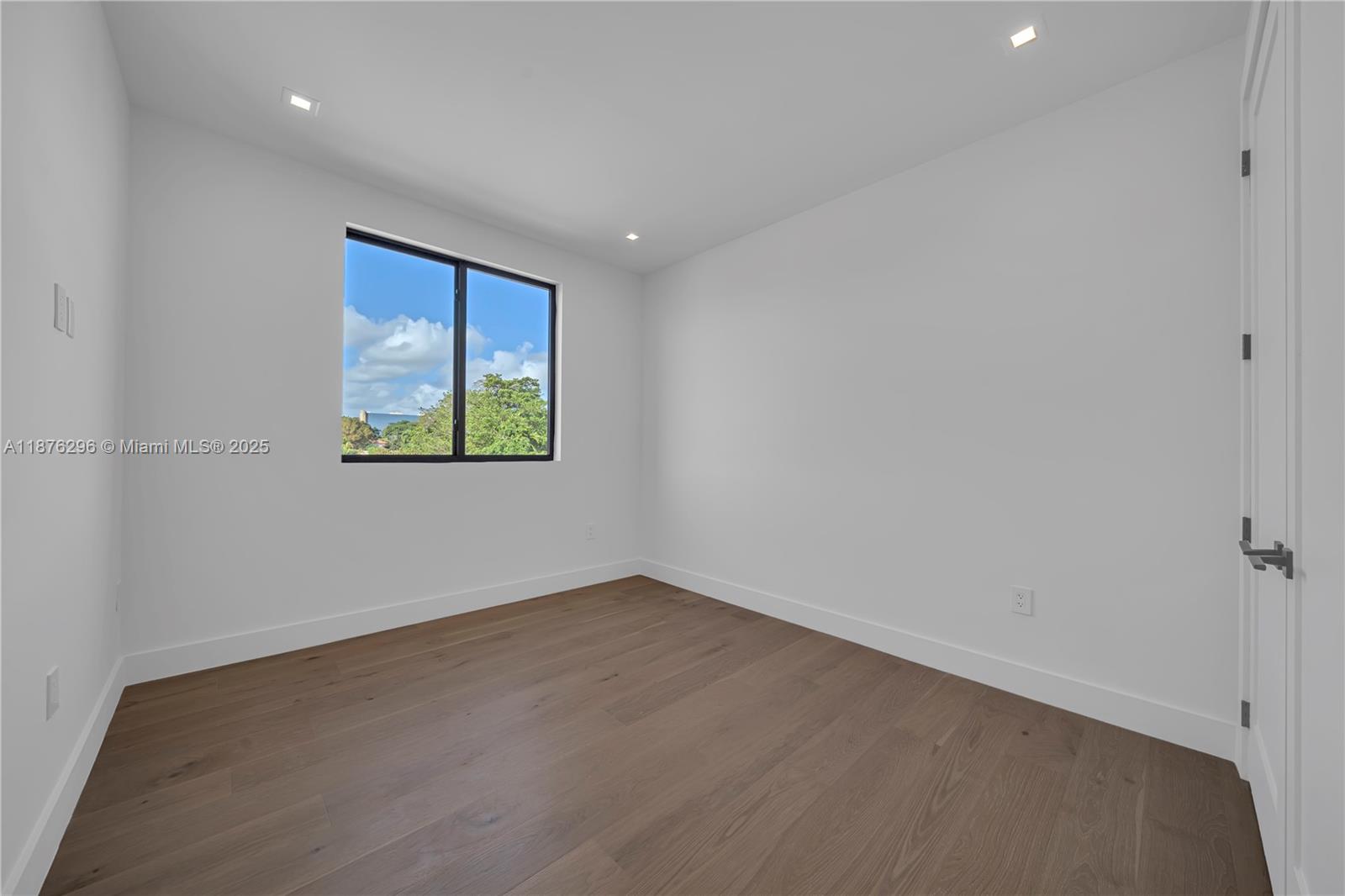 AMND PLAT OF MIAMI SUB UR - Residential Lease