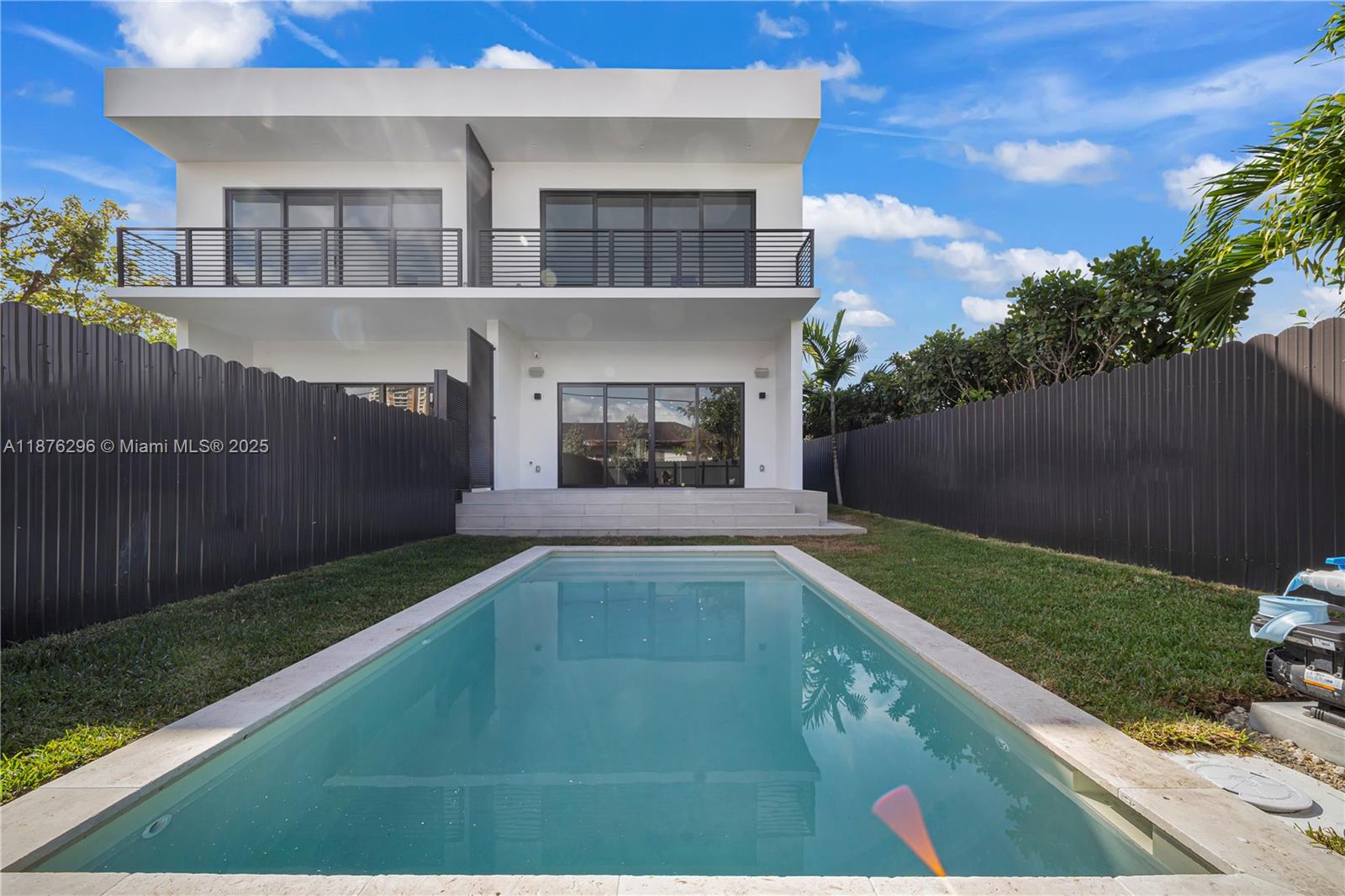 AMND PLAT OF MIAMI SUB UR - Residential Lease