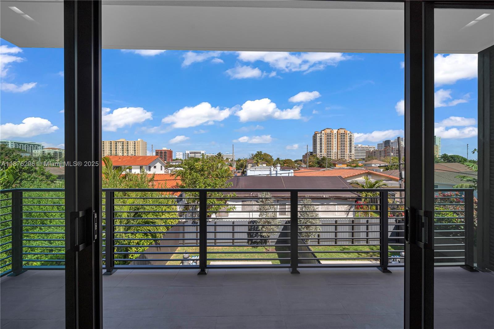 AMND PLAT OF MIAMI SUB UR - Residential Lease