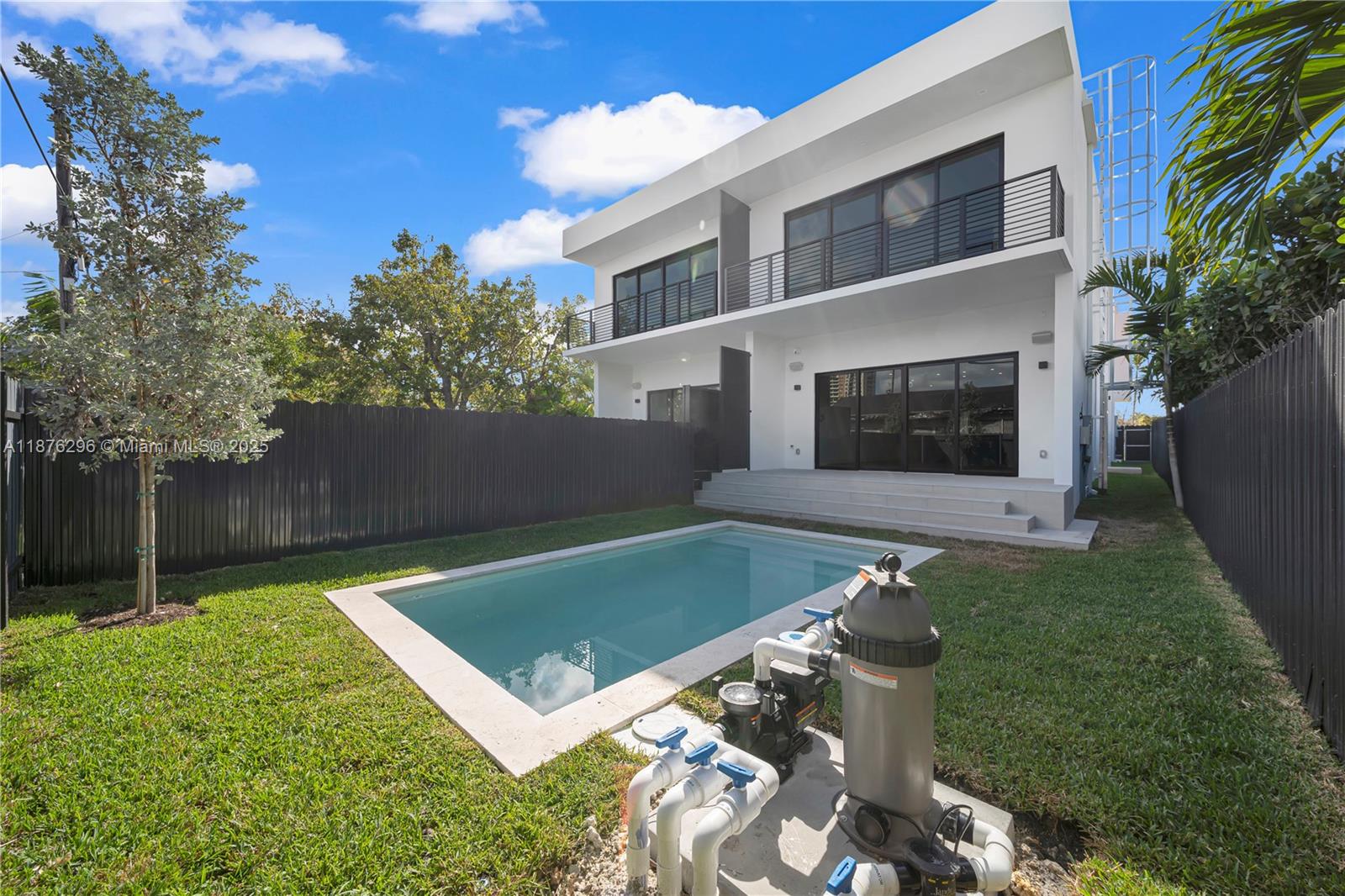 AMND PLAT OF MIAMI SUB UR - Residential Lease