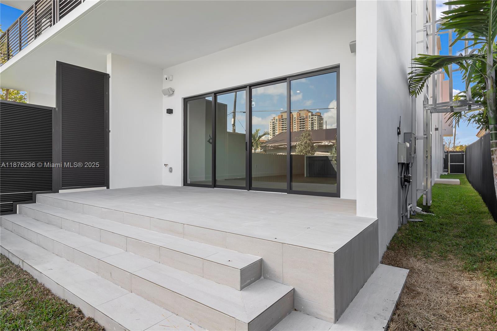 AMND PLAT OF MIAMI SUB UR - Residential Lease
