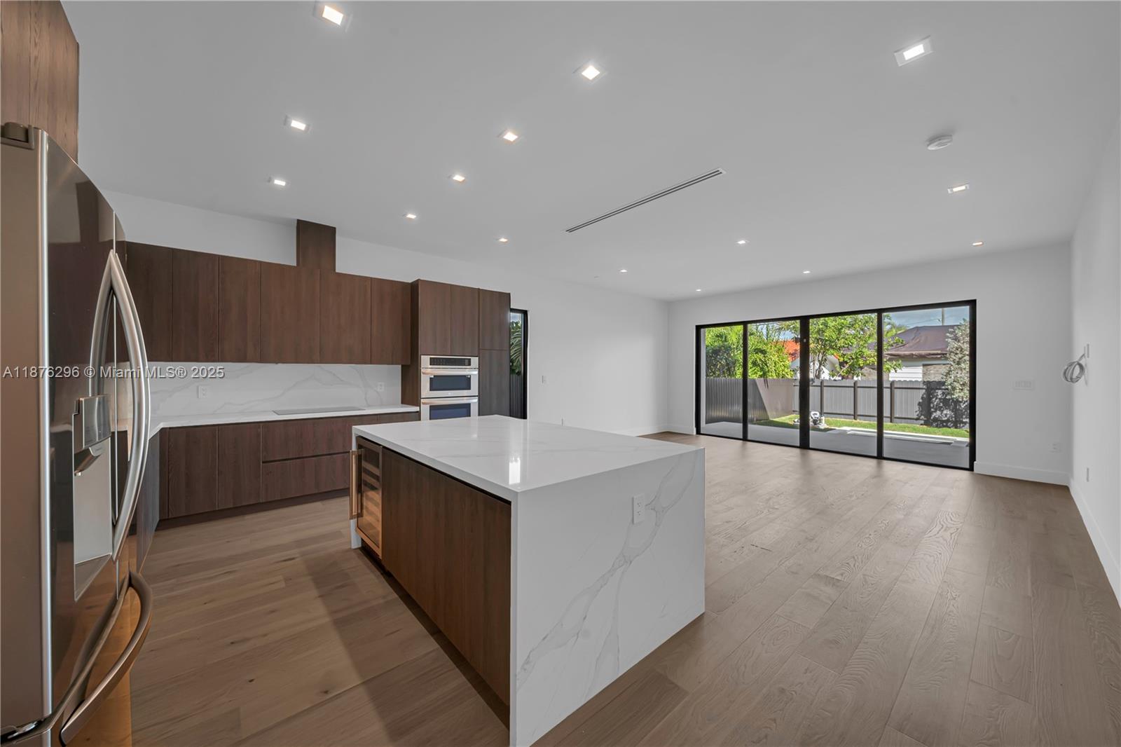 AMND PLAT OF MIAMI SUB UR - Residential Lease