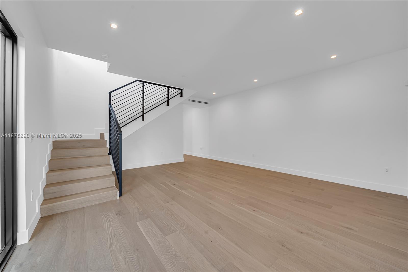 AMND PLAT OF MIAMI SUB UR - Residential Lease