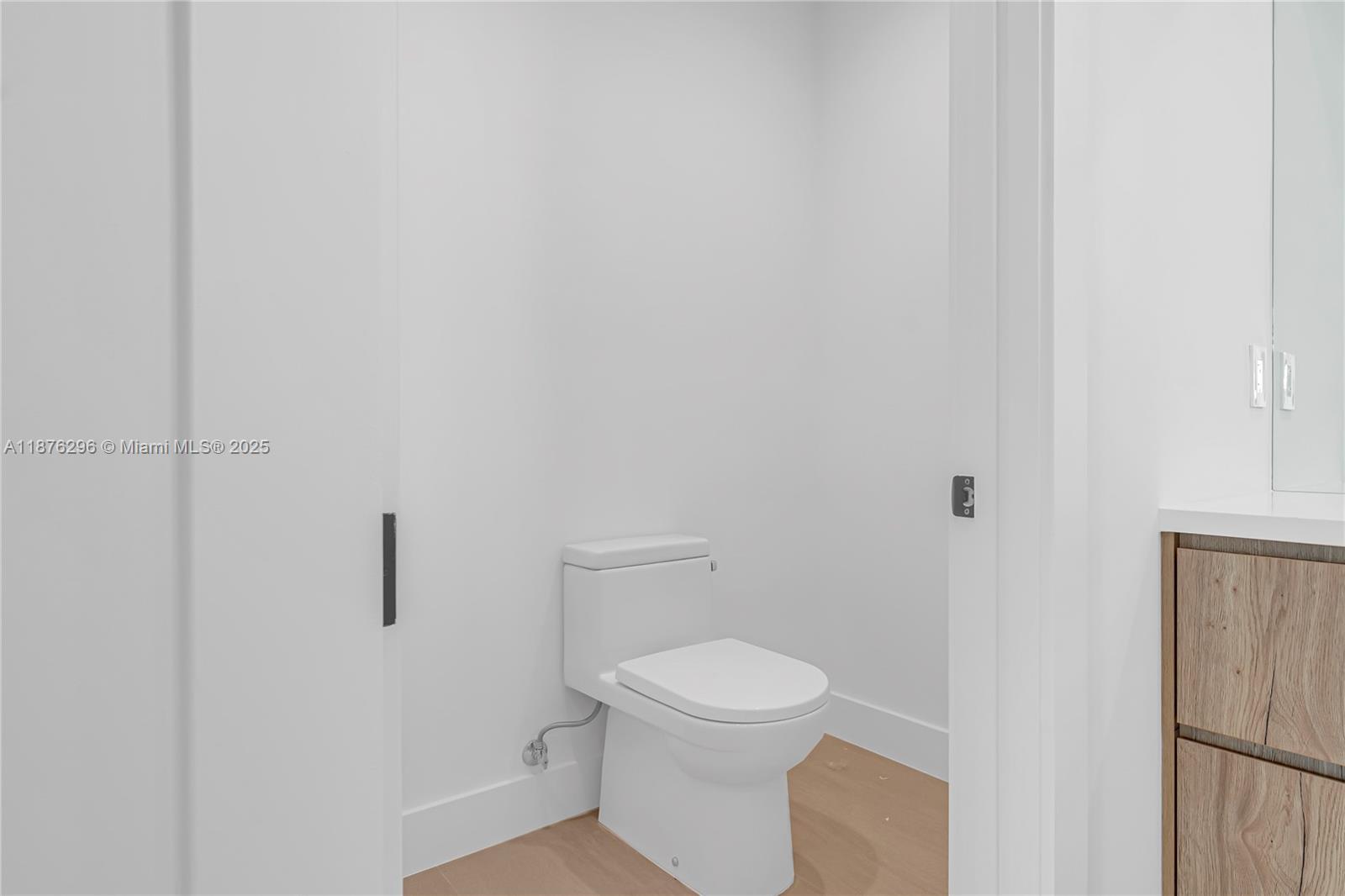 AMND PLAT OF MIAMI SUB UR - Residential Lease