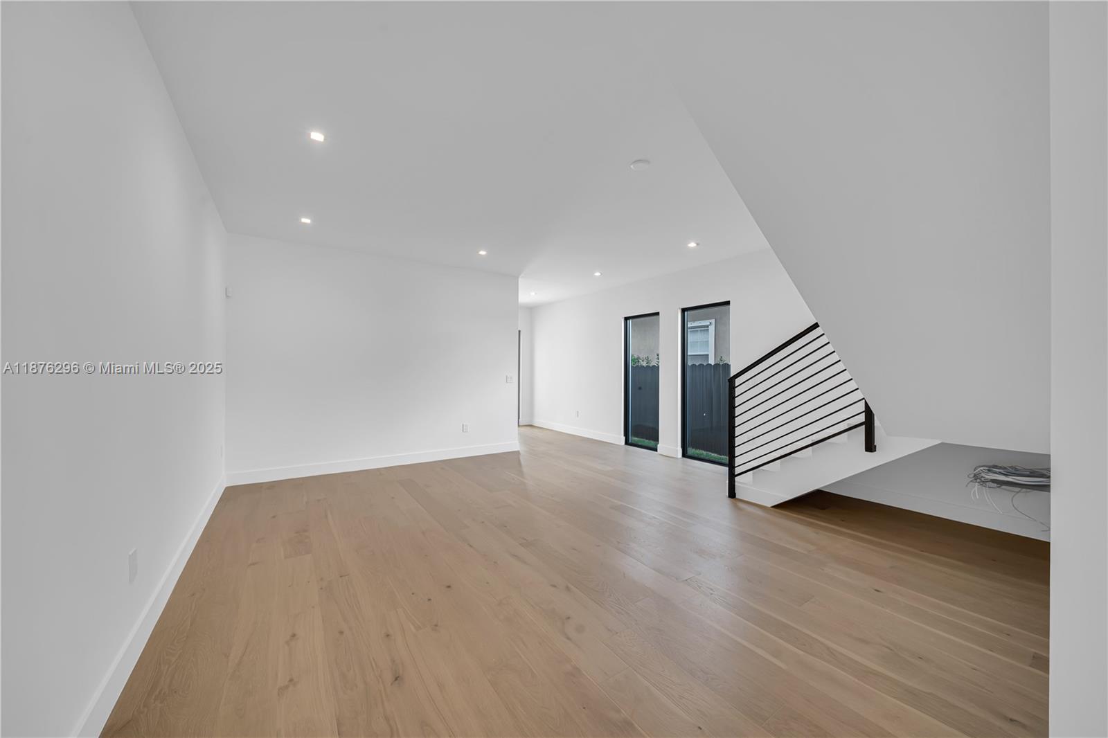 AMND PLAT OF MIAMI SUB UR - Residential Lease