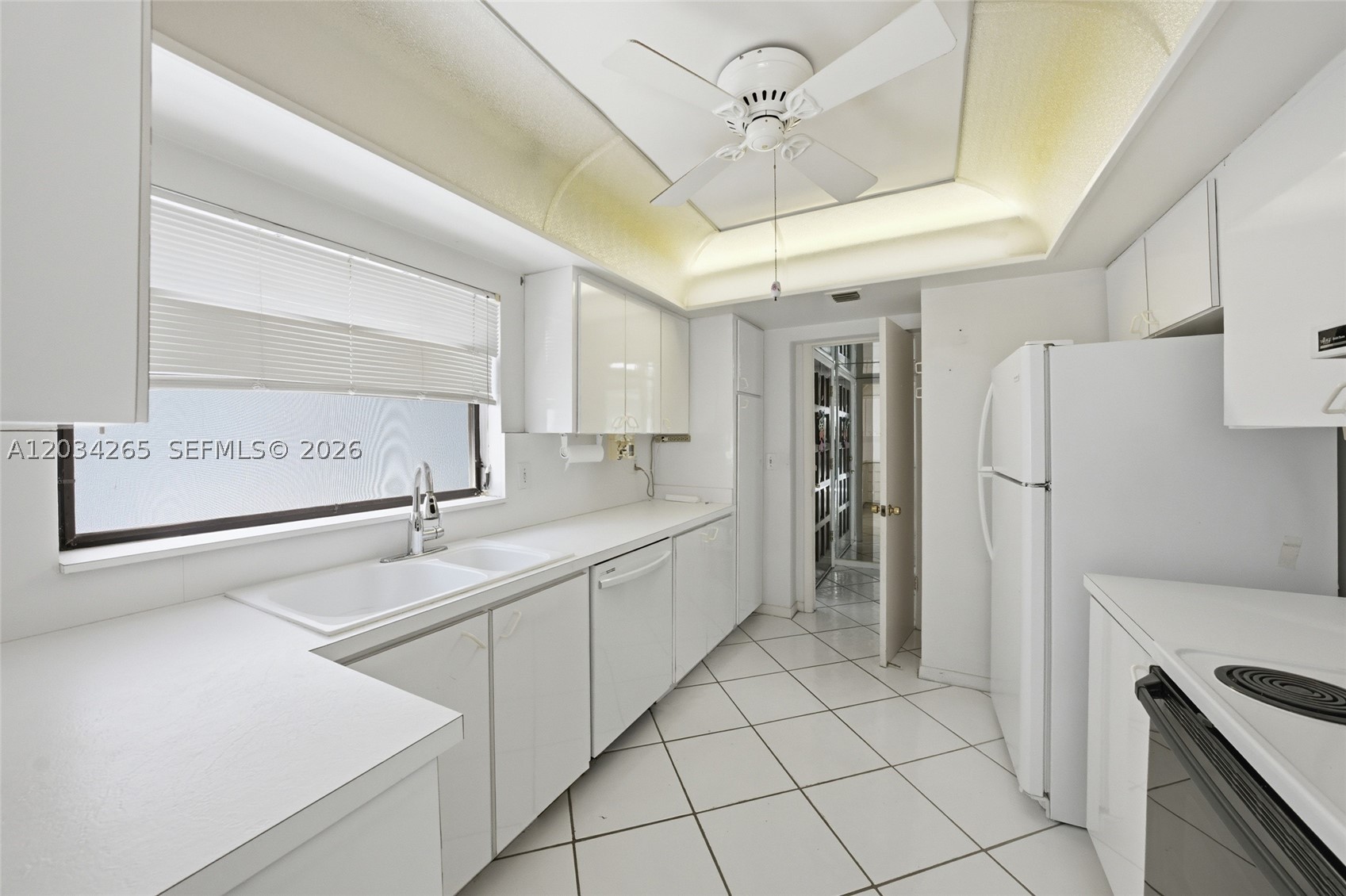 FALLS OF INVERRARY - Residential Lease